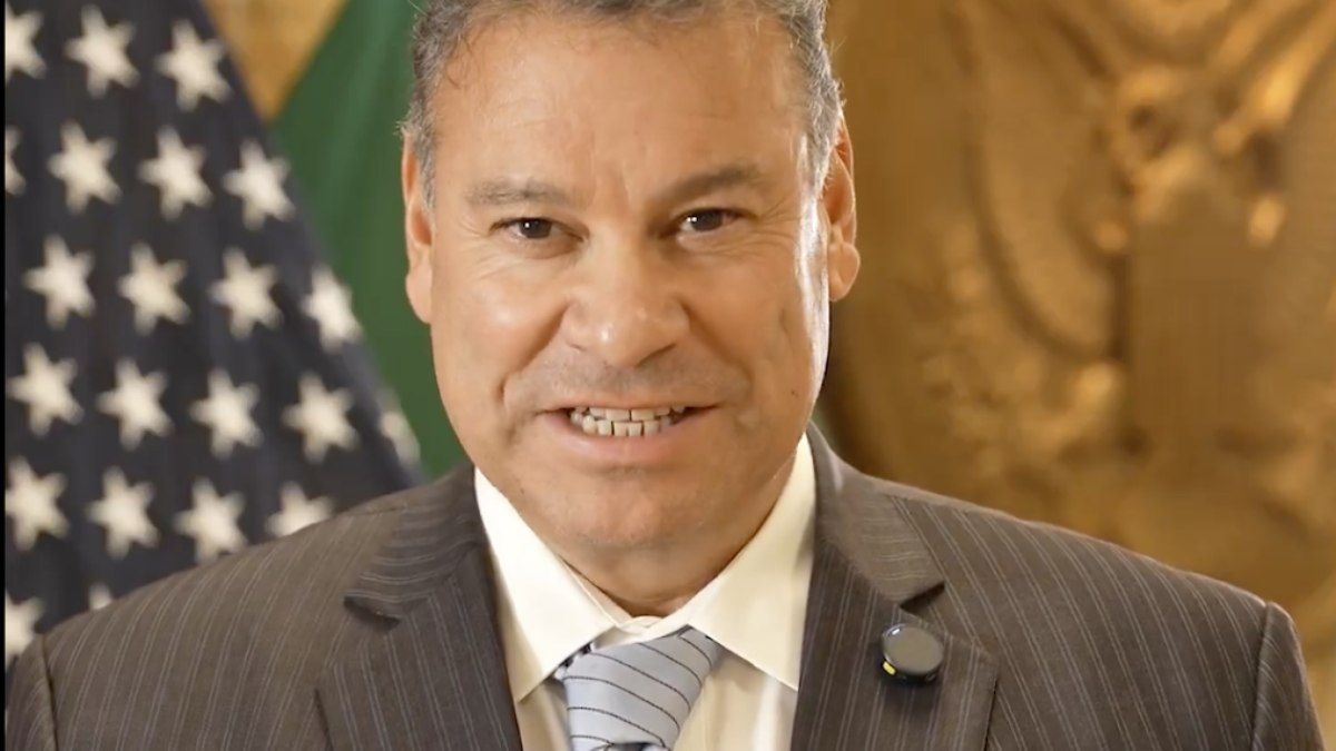 Trump renova ameaças a Moraes e ao STF brasileiro