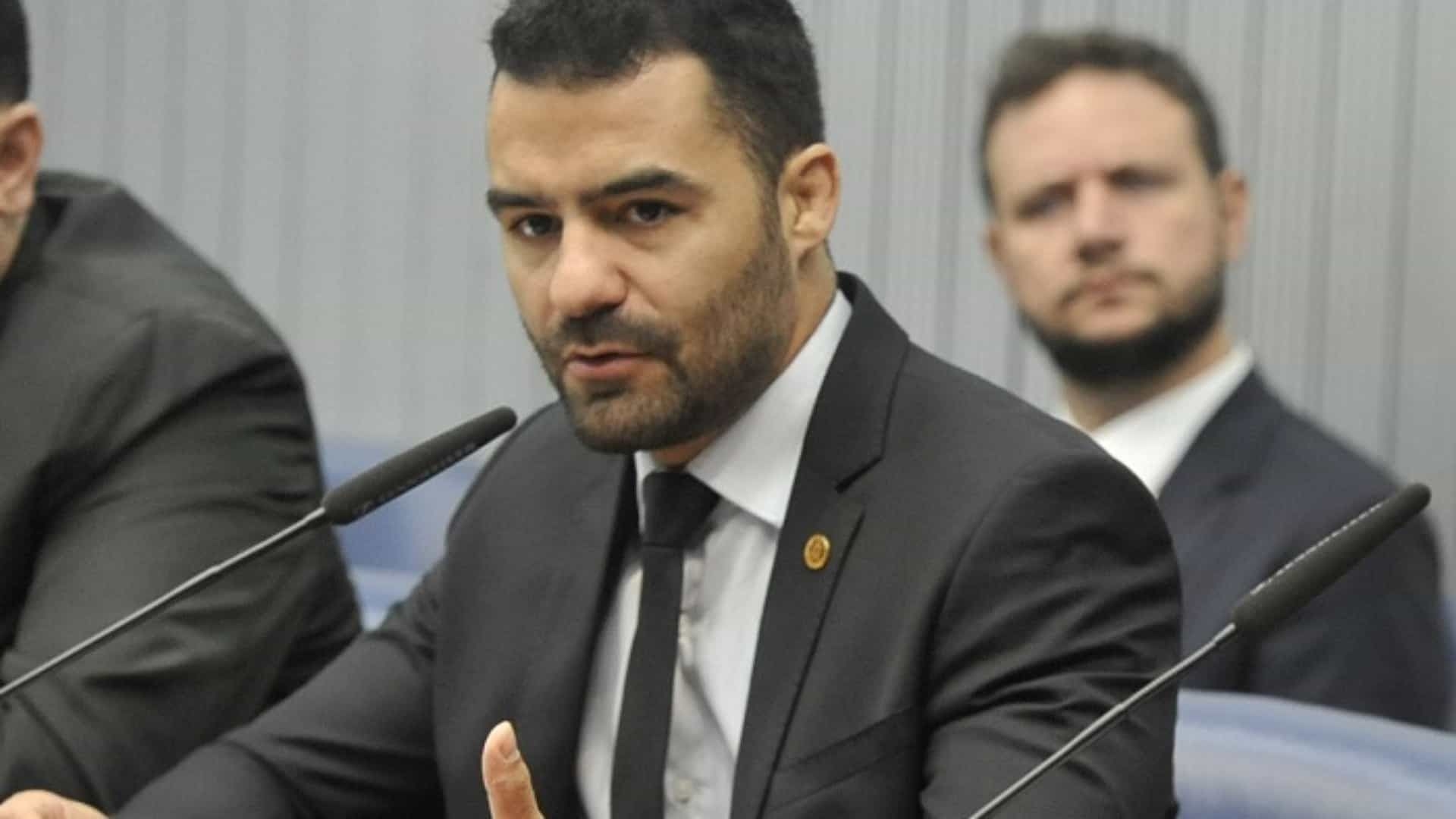 Promotoras denunciam Mamãe Falei por falas sexistas sobre mulheres ucranianas