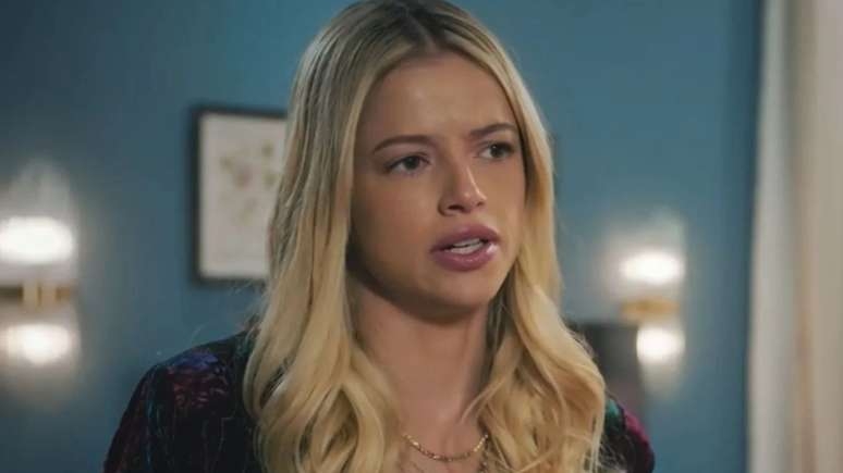 Graça faz grande revelação em família e choca em 'Terra e Paixão'