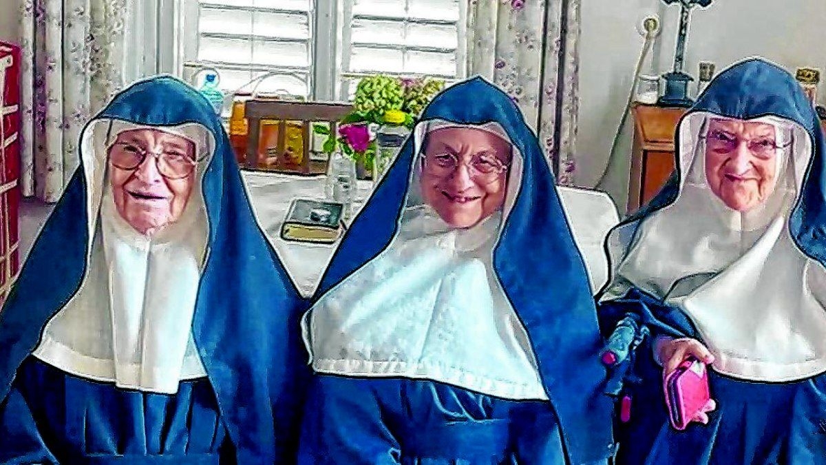 Freiras que fugiram não abandonam redes sociais