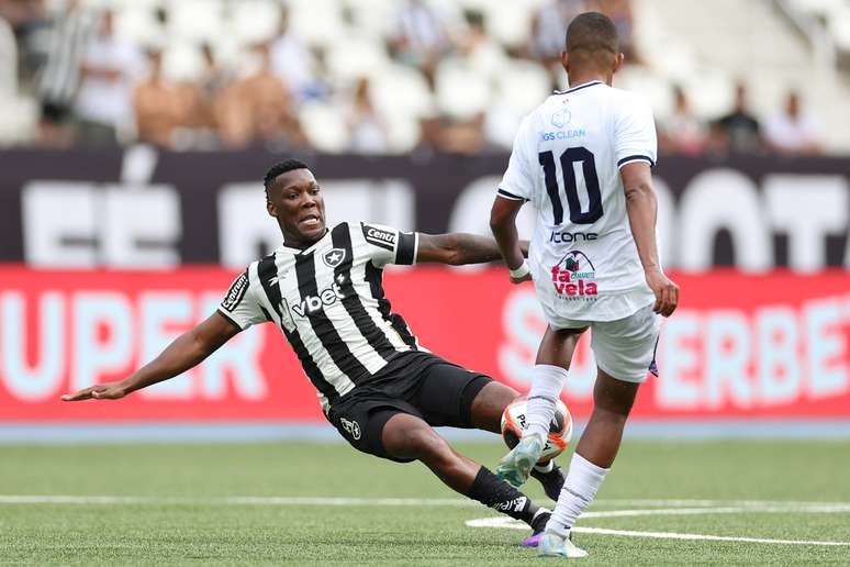 Com um a mais desde o 1º tempo, Botafogo perde para o Maricá na estreia da Taça Guanabara