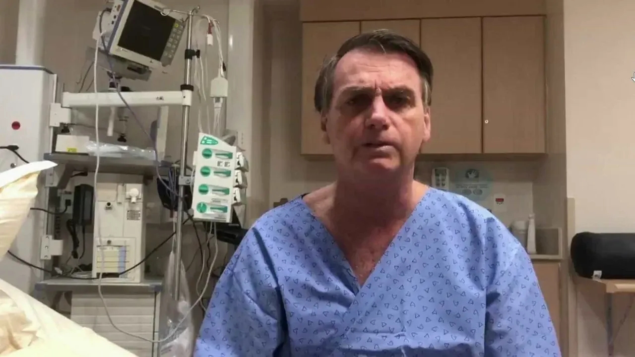 Bolsonaro apresenta quadro estável na UTI, diz boletim