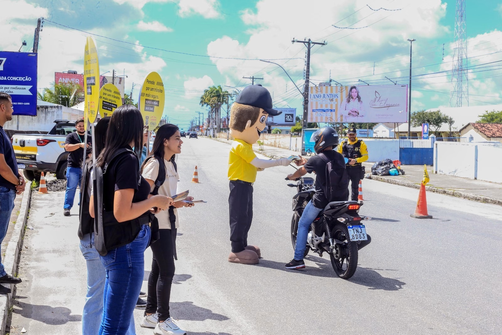 Uso do capacete é essencial para segurança no trânsito