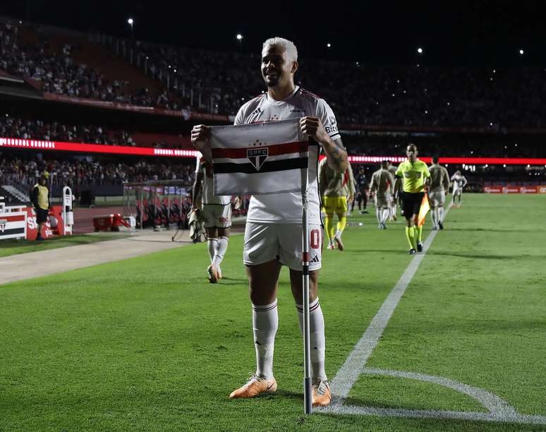 Lesão de Lucas abre espaço para volta de Luciano ao time titular do São Paulo