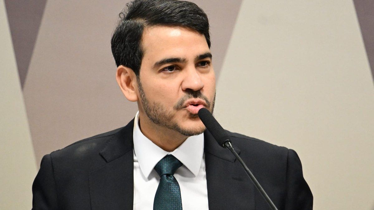 Jorge Messias é aprovado na CCJ para vaga no STF