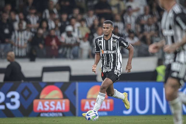 Atlético-MG despacha venda de joia da base ao futebol brasileiro e mira negócios com a Europa