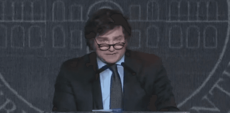 Milei adota tom conciliador em primeiro discurso como eleito: 'Nova Argentina'