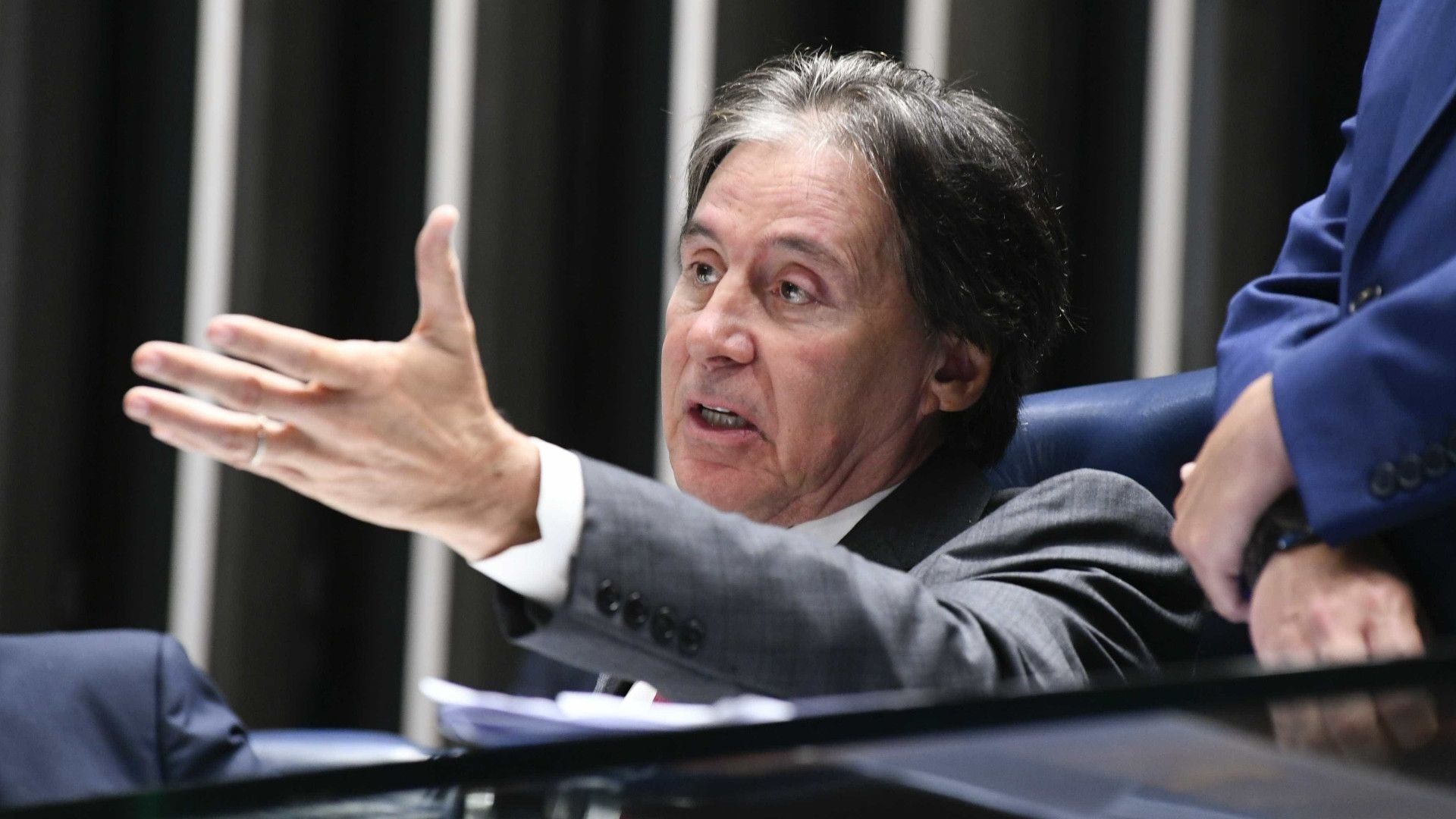 Eunício chama colega emedebista de 'bichinha nojenta, baitola'