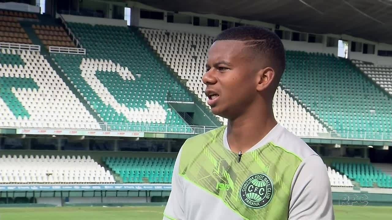 CSA anuncia Diogo Batista como 24ª contratação para 2025