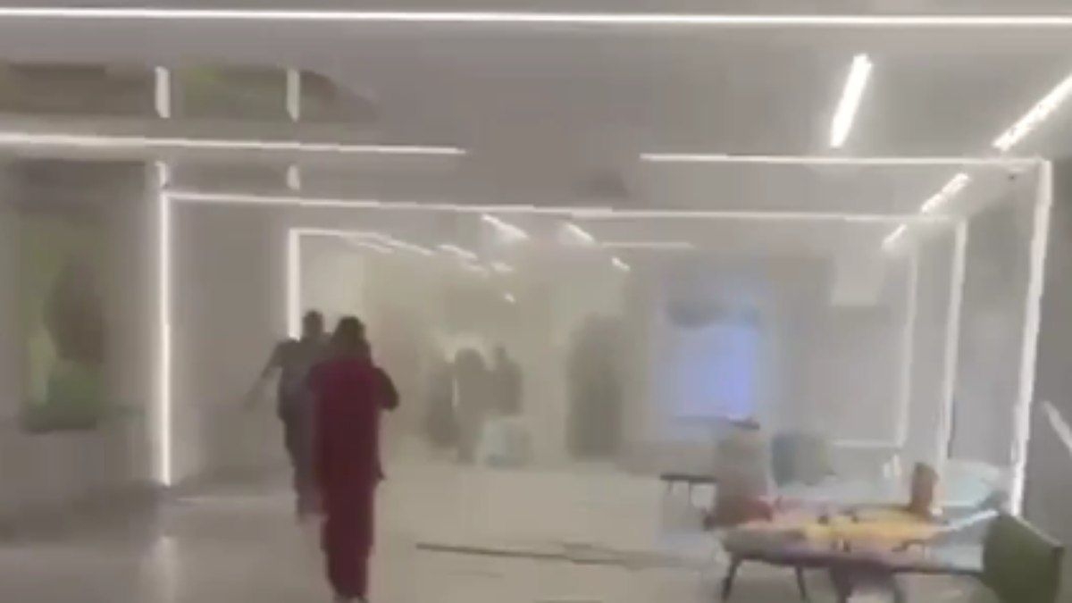 Míssil do Irã atinge hospital na cidade de Israel