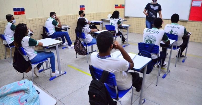 Governo tem mil obras paradas na educação básica; veja número de Alagoas