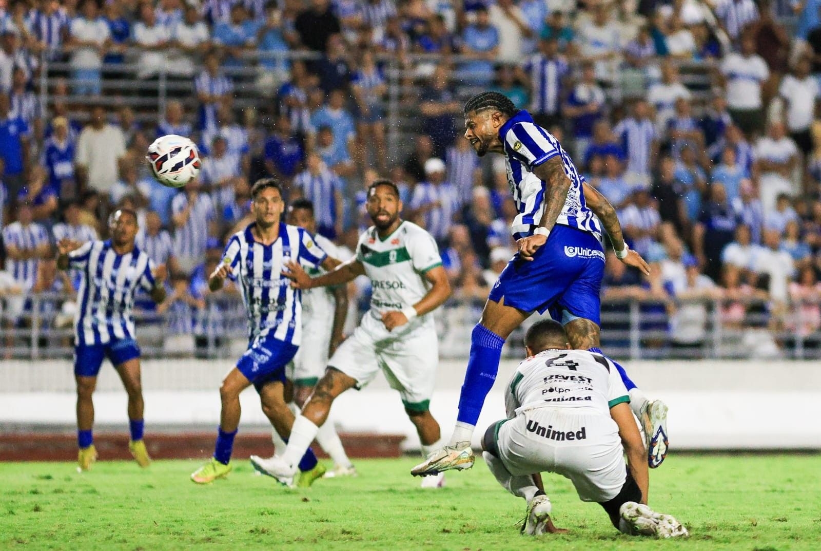 CSA vence Maringá em jogo emocionante na Série C