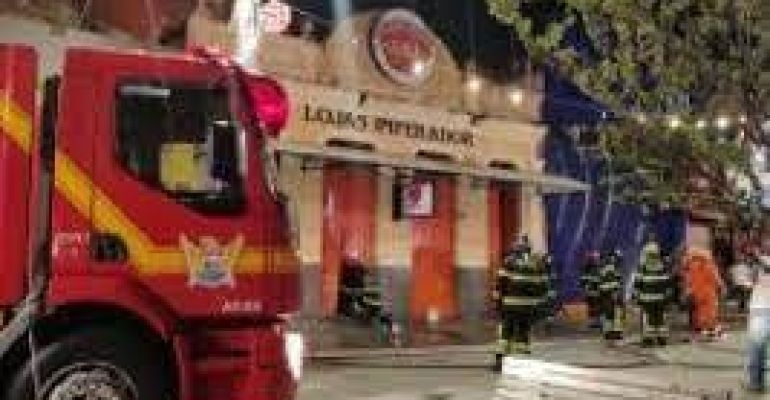 Centro de Maceió vive sob ameaça de incêndio de grande porte