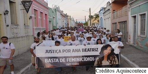 Caminhada contra o feminicídio expõe dor, revolta e contradições