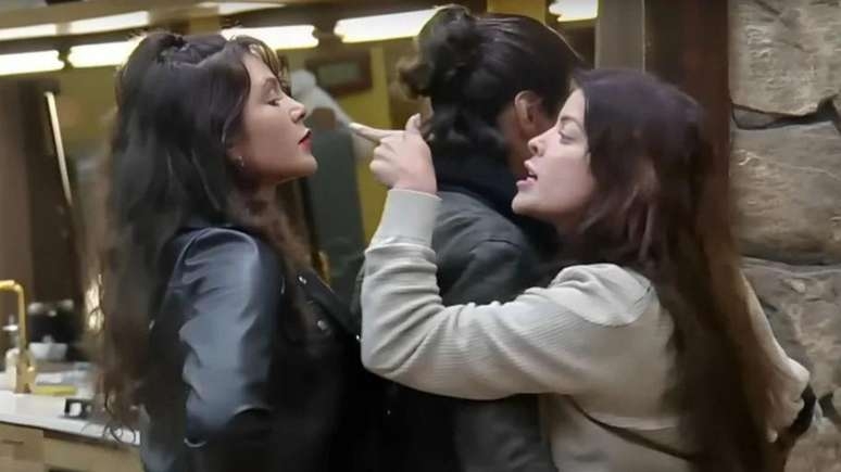 'A Fazenda 15': Jaque desmascara Nadja e dispara: 'Não colou, vou pra cima!'