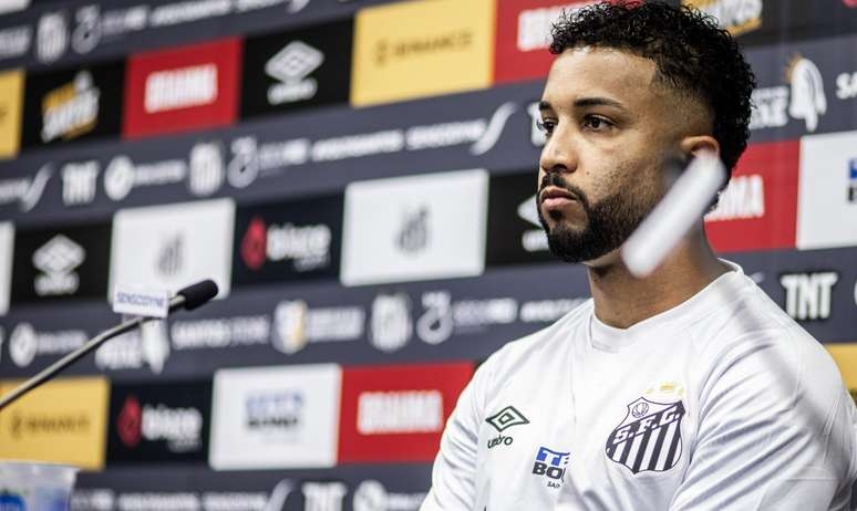 Jorge fala sobre lesão, saída do rival e volta ao Santos: 'O clube me abraçou'