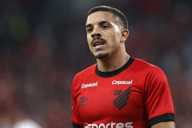 O que esperar de David Terans, jogador que está próximo de reforçar o Fluminense
