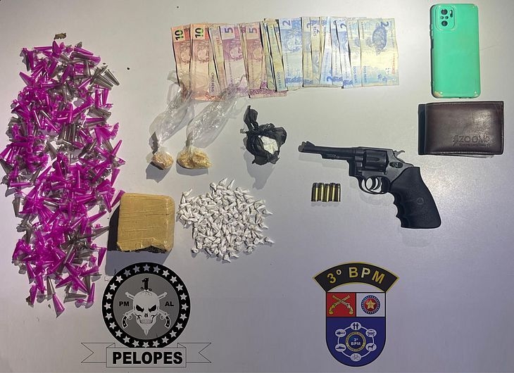 Homem é preso com arma e drogas após ser denunciado por tramar roubo de van, em Arapiraca