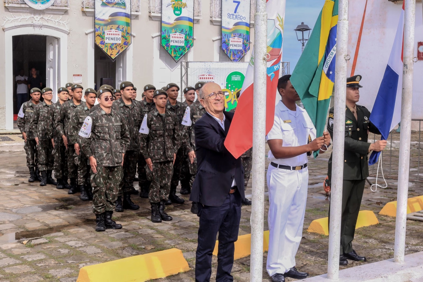 Penedo encerra Semana da Pátria e transmitirá desfile ao vivo