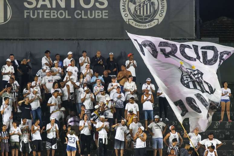 Santos tem vantagem diante do São Paulo jogando na Vila Belmiro