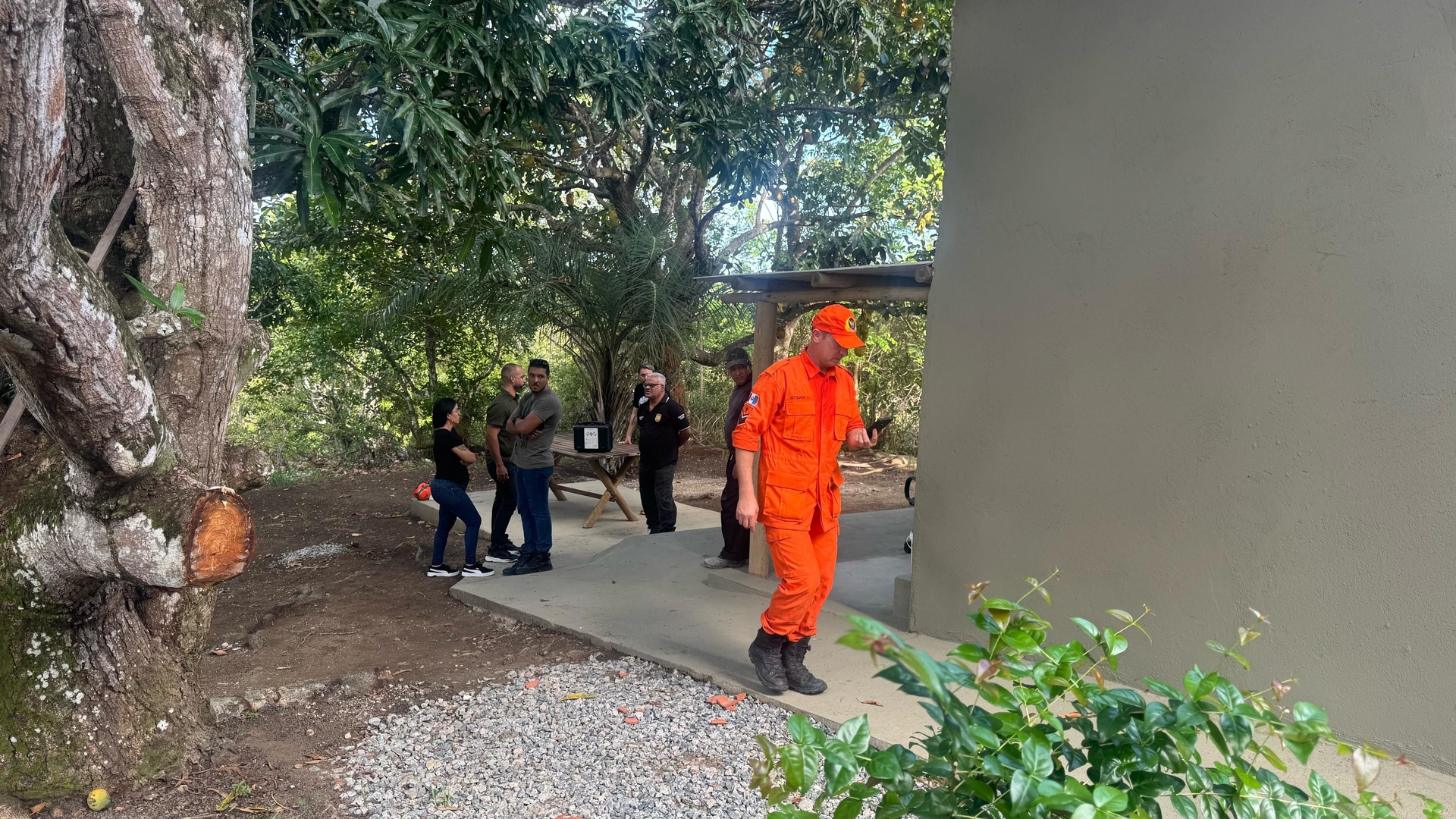 Corpo de homem desaparecido é encontrado em área de mata