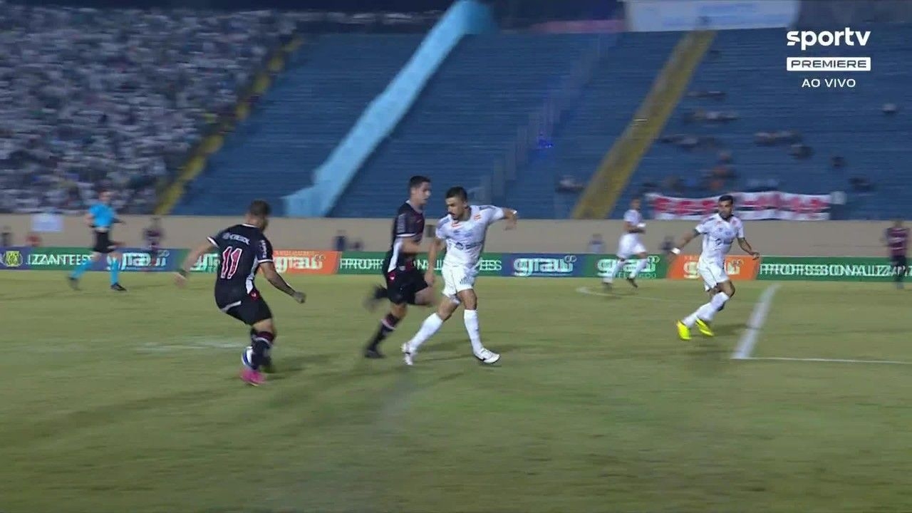 CRB contrata dois atacantes e um volante antes da janela