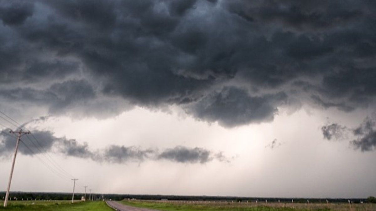 Frente fria persiste enquanto sol surge em algumas regiões