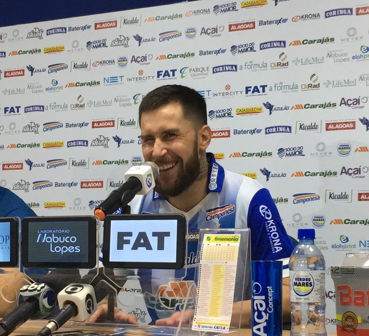 CSA busca reforços e confirma contato com Jonathan Gómez