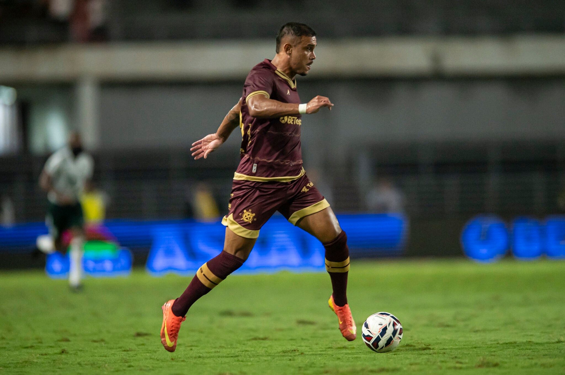 CRB busca pontos contra a Ferroviária após mudanças na escalação