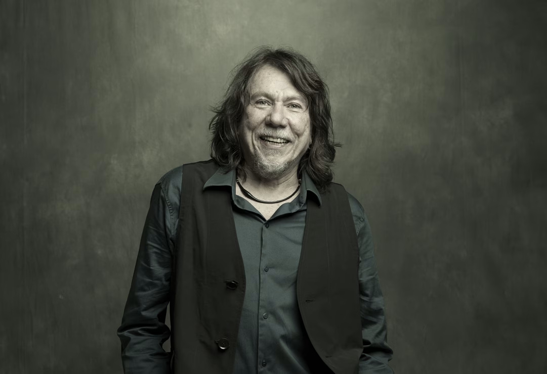 Lenine encerra a FliPenedo 2025 no aniversário da cidade