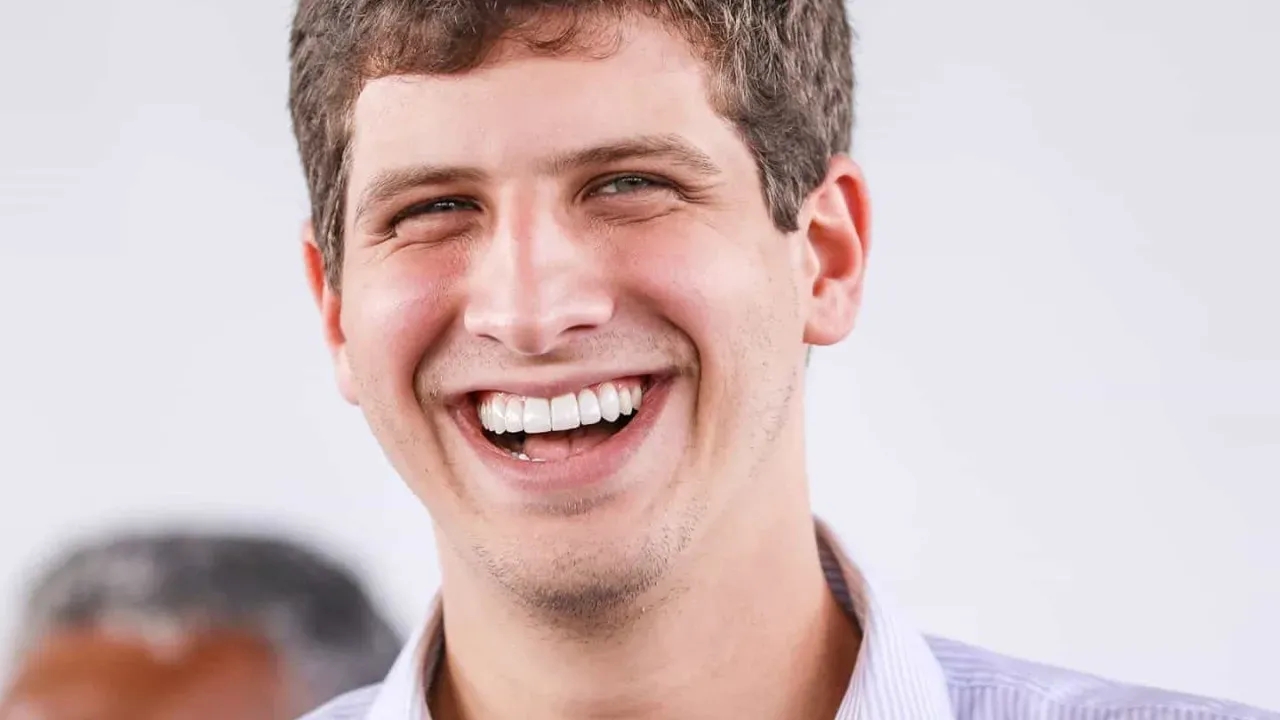 João Campos lidera disputa em Pernambuco com 55% dos votos