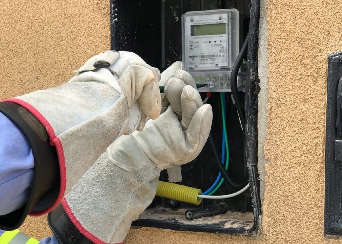 Homem ameaça funcionários da Equatorial com faca em Maceió