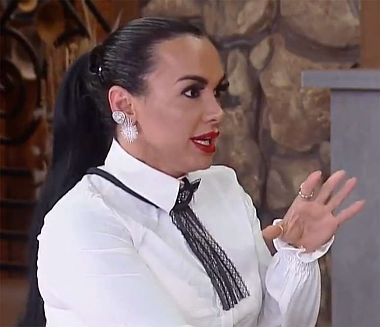 A Fazenda | Simioni insiste que Rachel pensou frase polêmica que não disse: "Ela falaria"