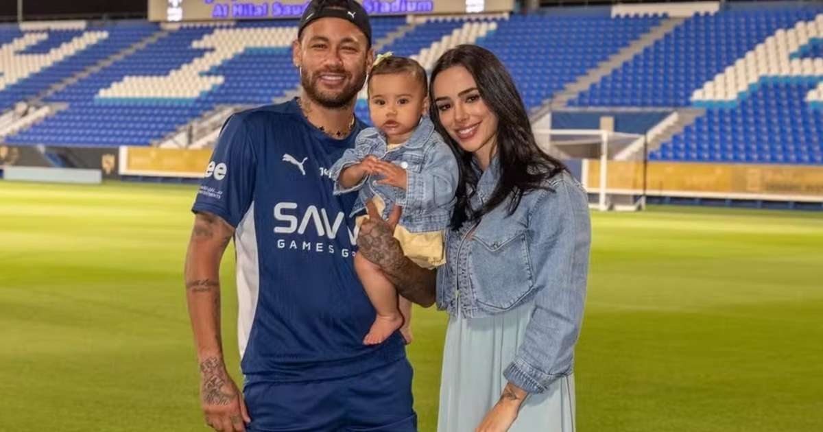 Bruna Biancardi e Mavie chegam para reestreia de Neymar