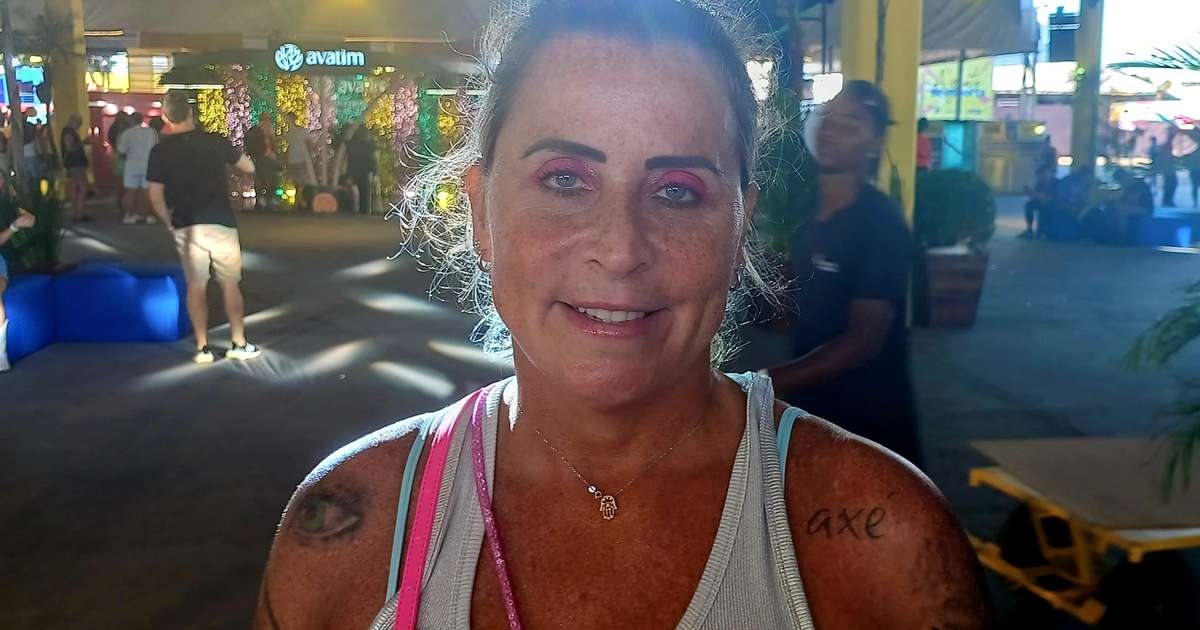 Fãs revelam loucuras como tatuagens e viagens por Ivete Sangalo