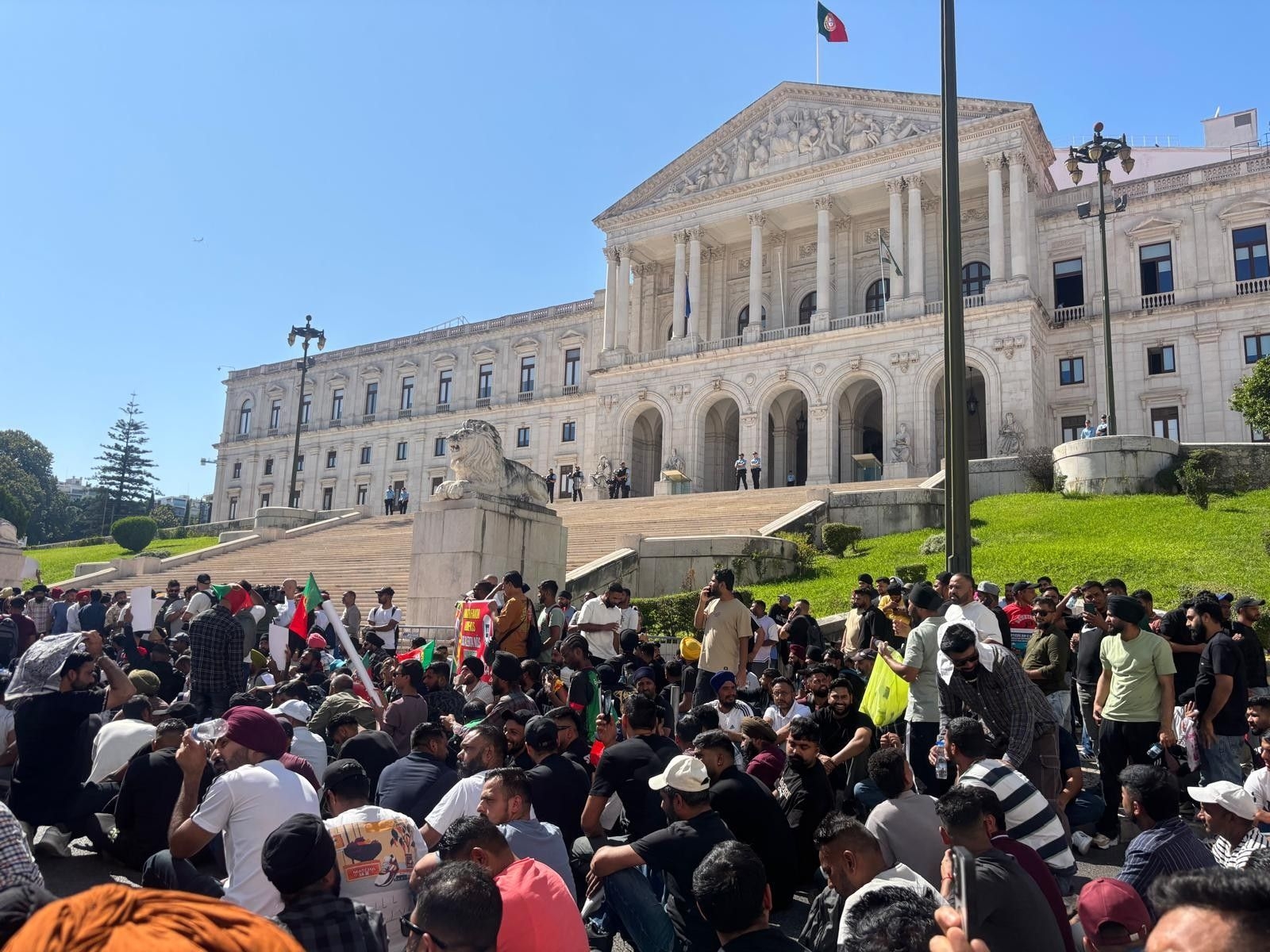 Governo de Portugal adia votação sobre detenção de imigrantes