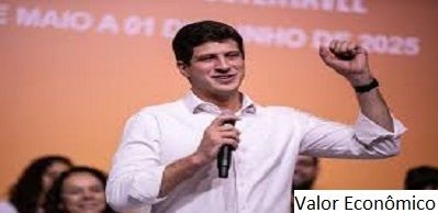 João Campos: uma nova liderança fadada ao sucesso, mas sob a mira de quem não quer perder o comando