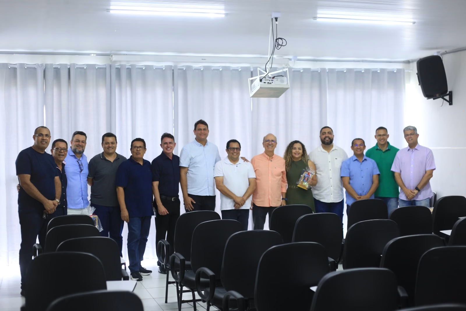 Prefeito Ronaldo Lopes amplia Programa Educação em Tempo Integral