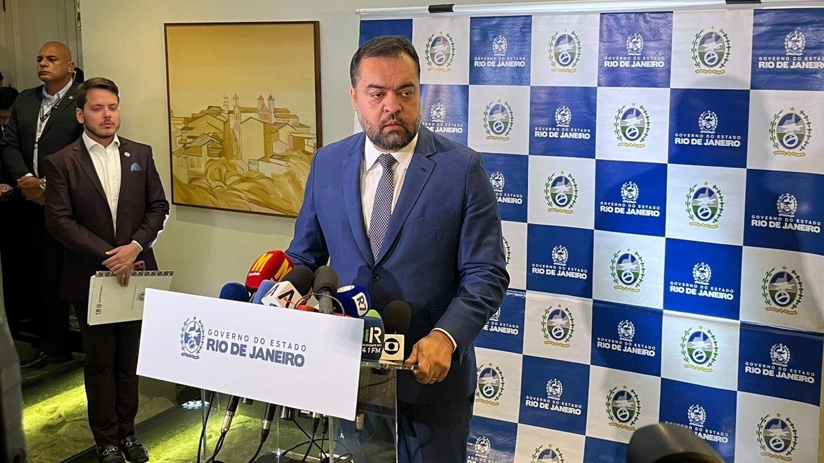 Cláudio Castro deixa o governo do Rio e mira Senado