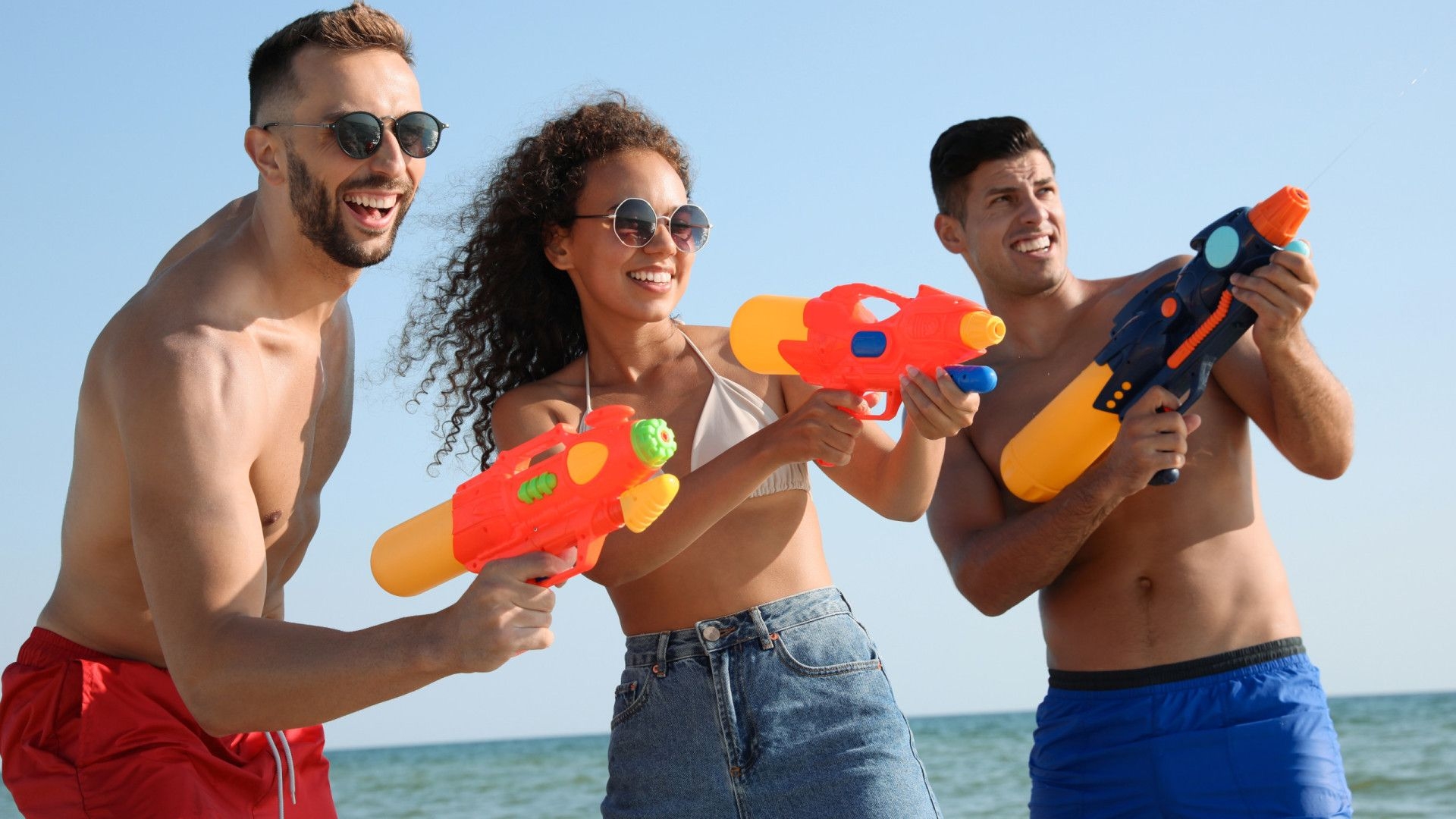 Governador da Bahia proíbe pistola de água no carnaval para evitar violência contra mulheres