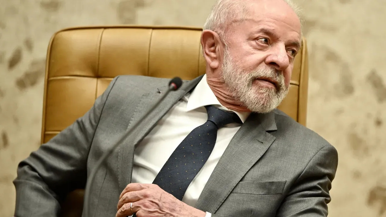 Lula critica Zema e usa brincadeira com banana