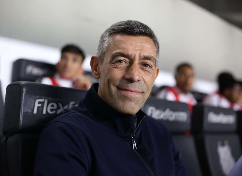 Pedro Caixinha avalia revés para o São Paulo: 'Fizemos tempos distintos'