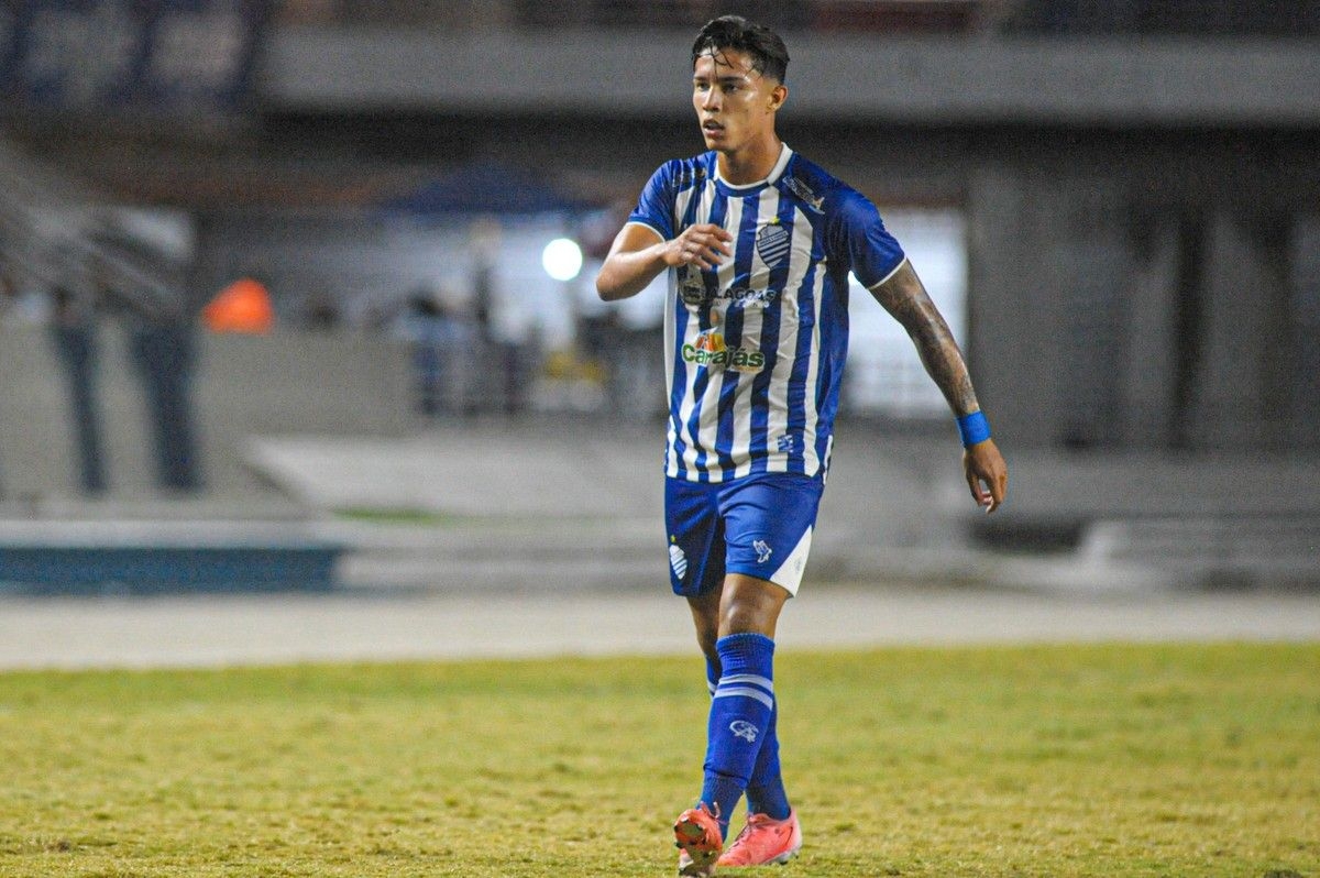 Higo Magalhães comenta sobre atacante Gustavinho no CSA