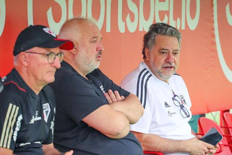 Panorama de mercado: São Paulo recheia meio-campo e busca reforços para o ataque e lateral