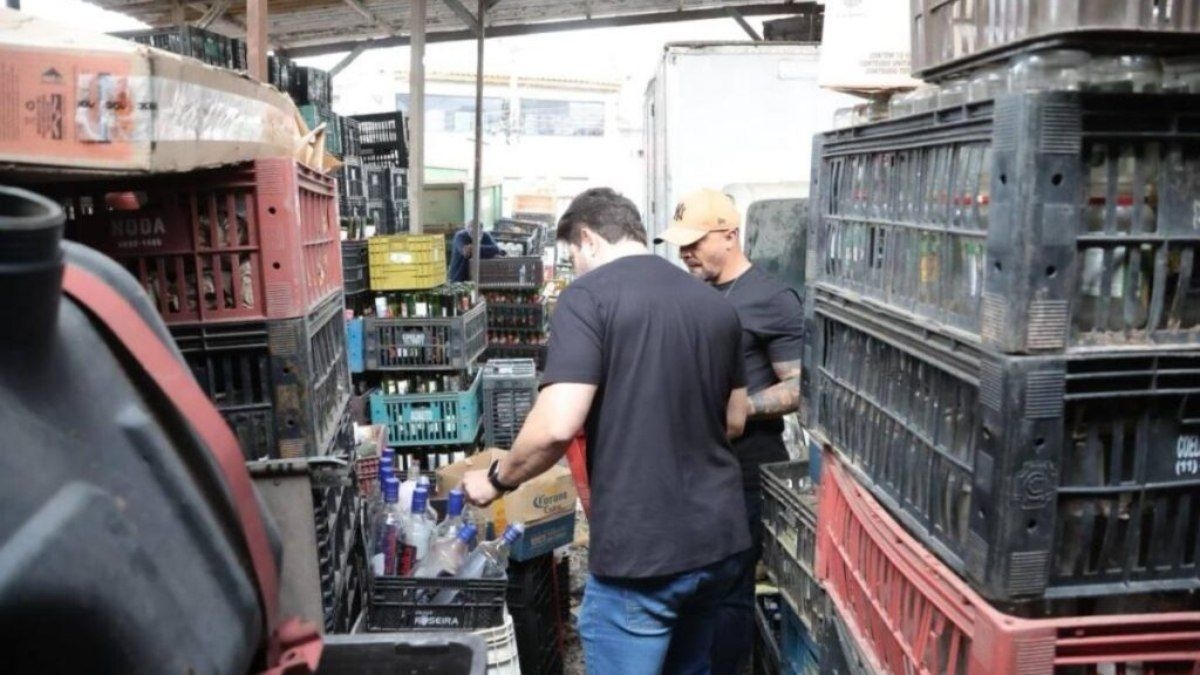 Polícia de SP desarticula rede de bebidas adulteradas