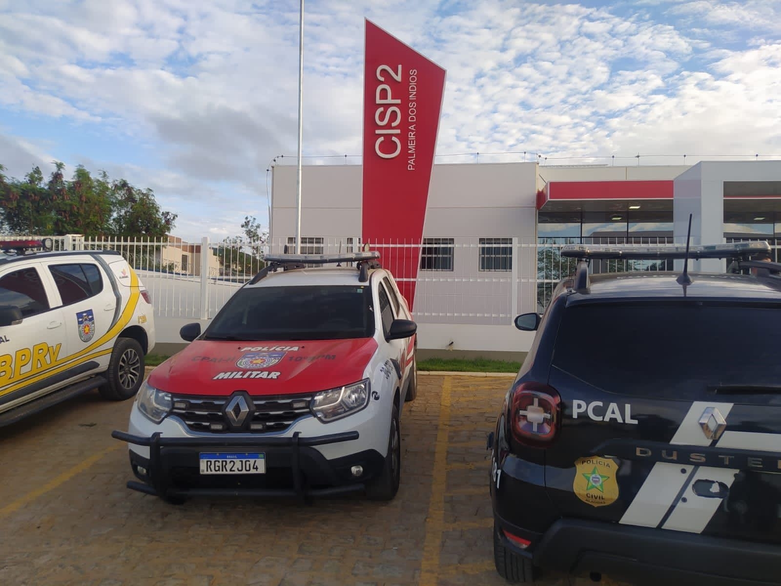 Motorista embriagado colide com viatura em Palmeira dos Índios