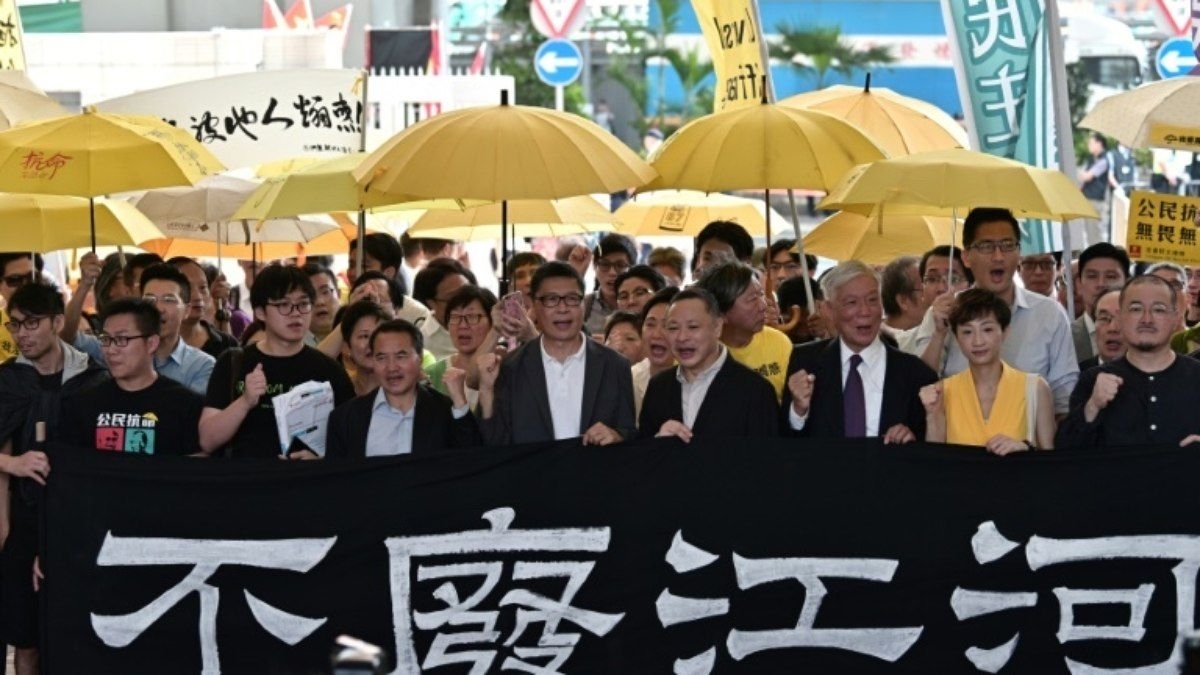 Partido pró-democracia de Hong Kong enfrenta dissolução