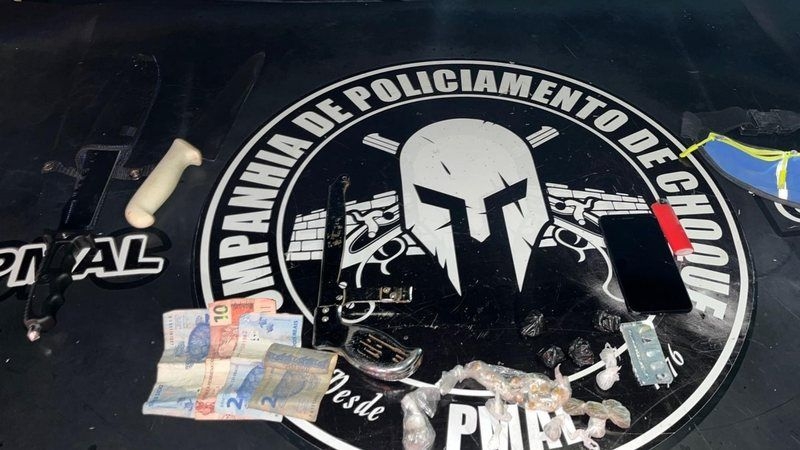 Flagrante de drogas e simulacro no Santa Lúcia