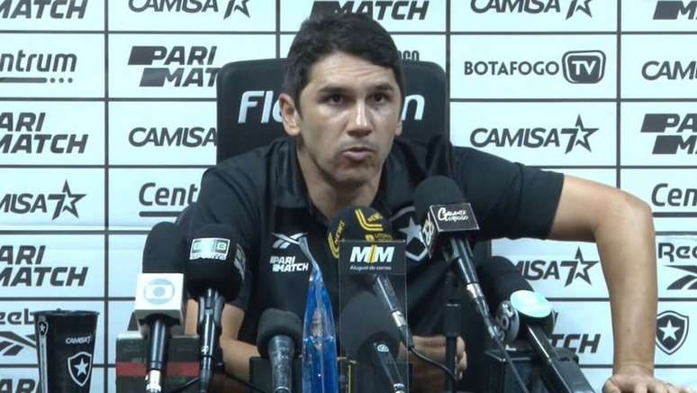 Grêmio cresce no momento certo ao vencer líder confuso do Brasileirão