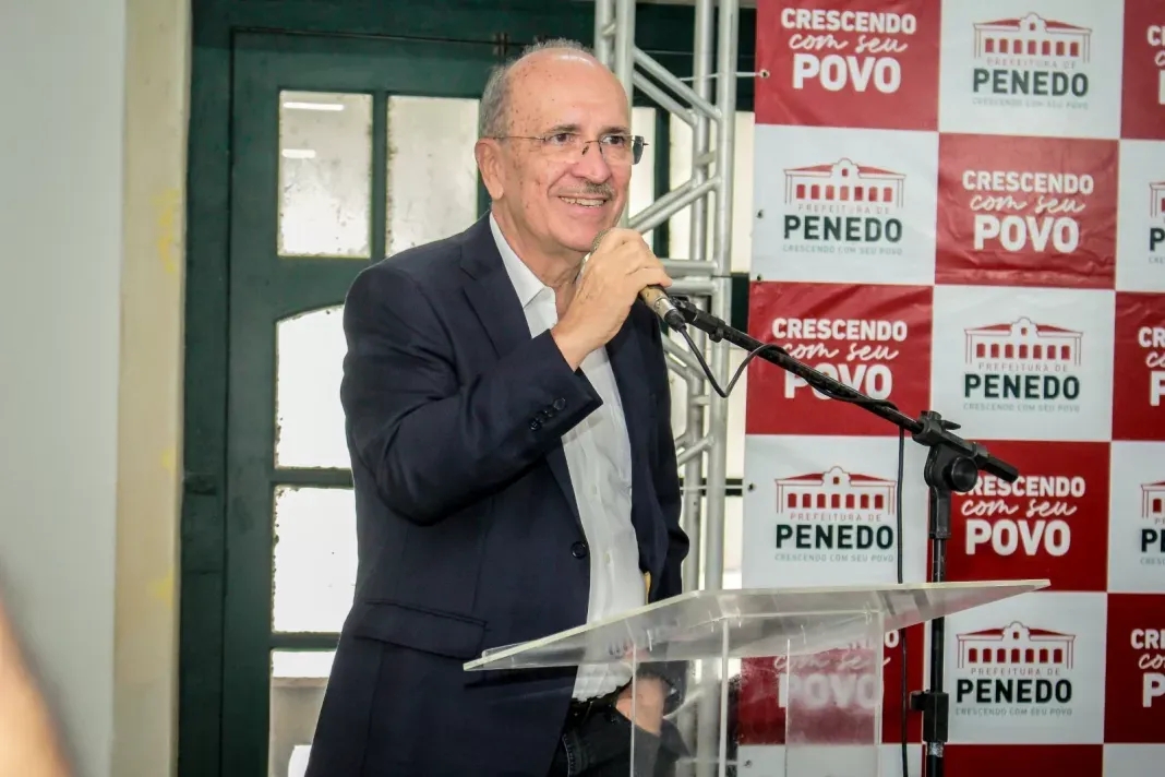 Prefeito Ronaldo Lopes anuncia rateio de R$ 7 milhões de reais para servidores da Educação